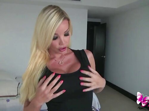 Porno sul divano con ...